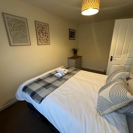 Spacious 3 Bedroom Flat Close To City Center Dalneigh Экстерьер фото