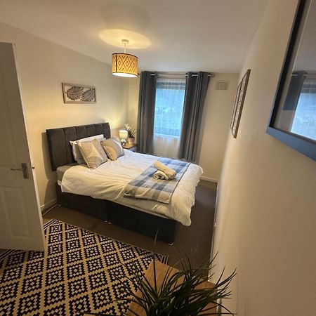 Spacious 3 Bedroom Flat Close To City Center Dalneigh Экстерьер фото
