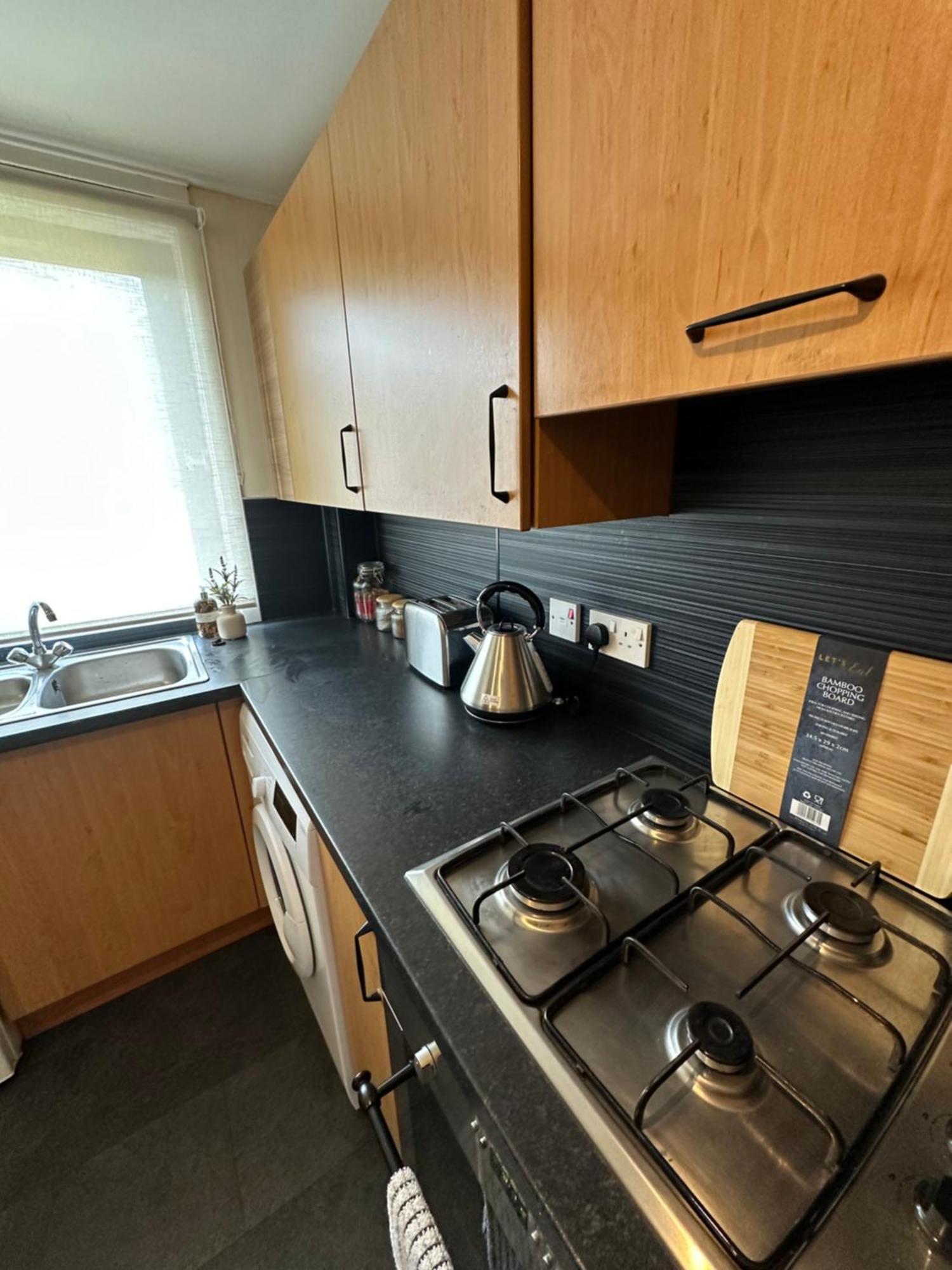 Spacious 3 Bedroom Flat Close To City Center Dalneigh Экстерьер фото